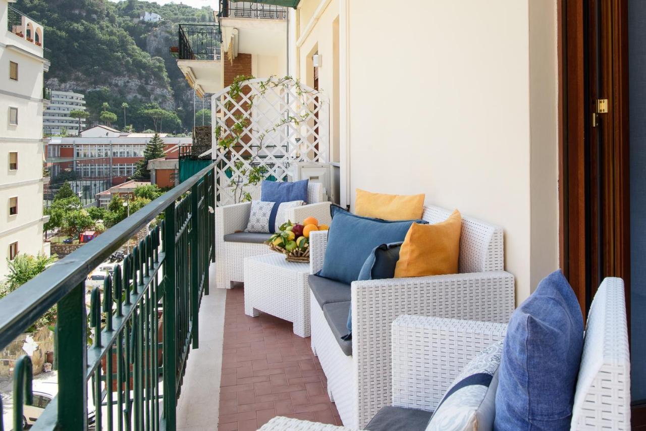 Les Suites des Tout le Monde Sorrente Extérieur photo