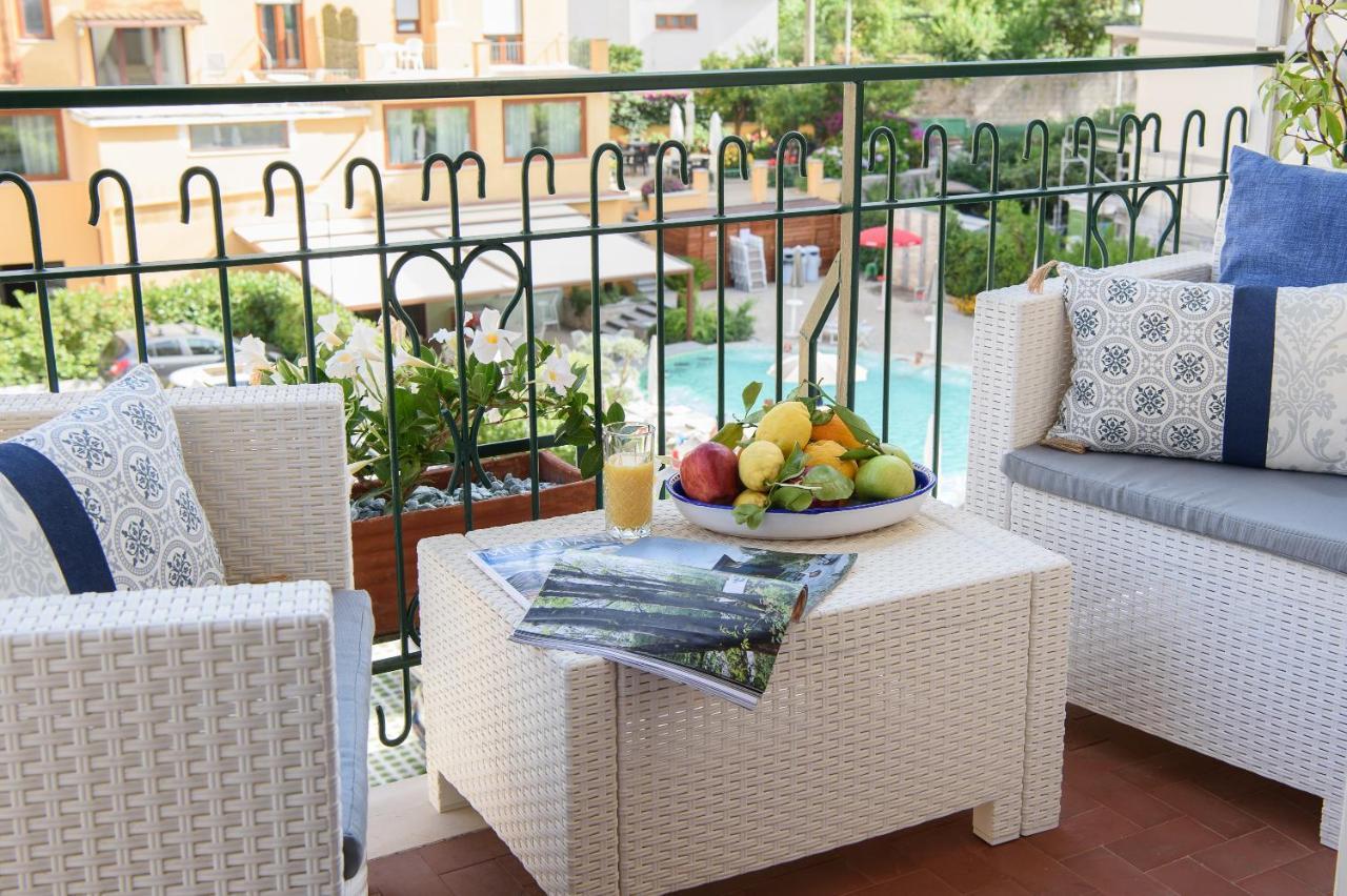 Les Suites des Tout le Monde Sorrente Extérieur photo
