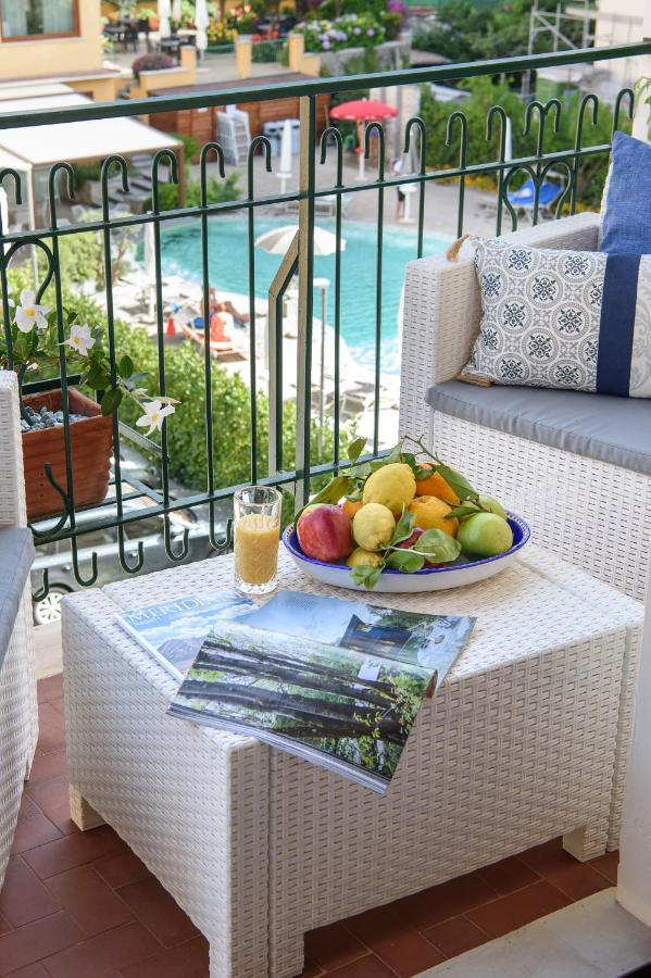 Les Suites des Tout le Monde Sorrente Extérieur photo